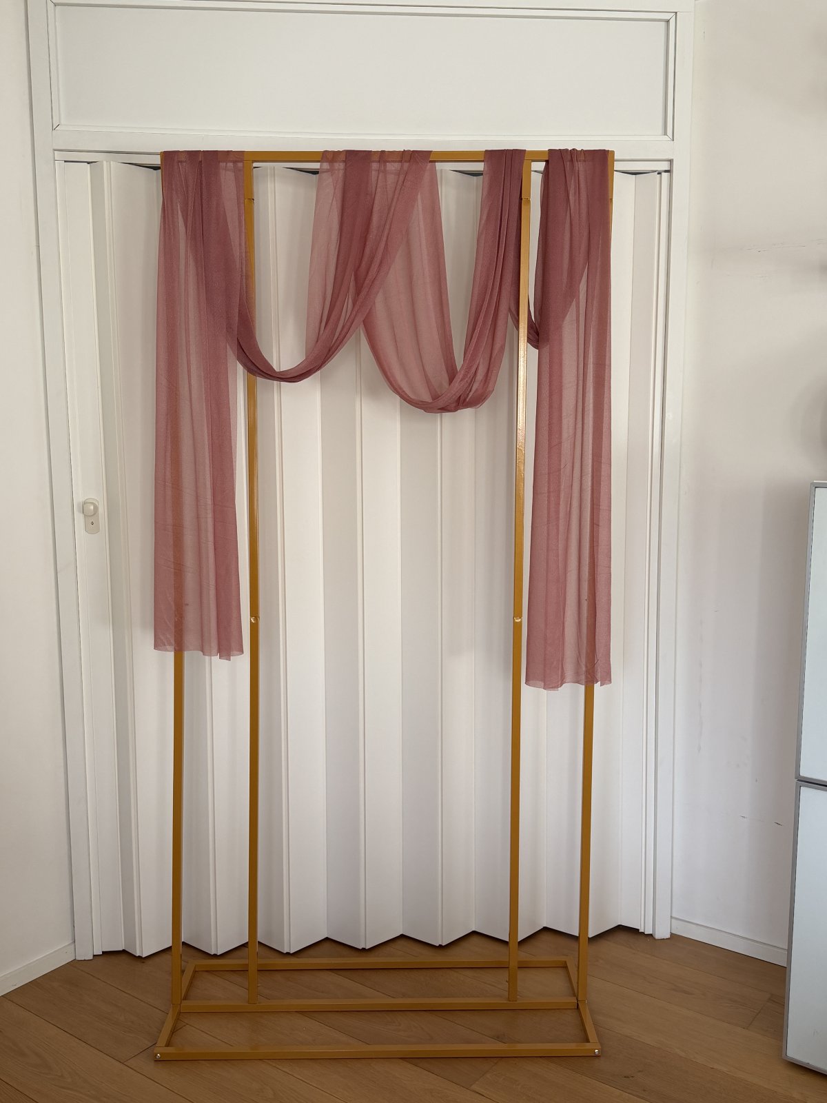 Juhlakaaren kangas vanha roosa 2