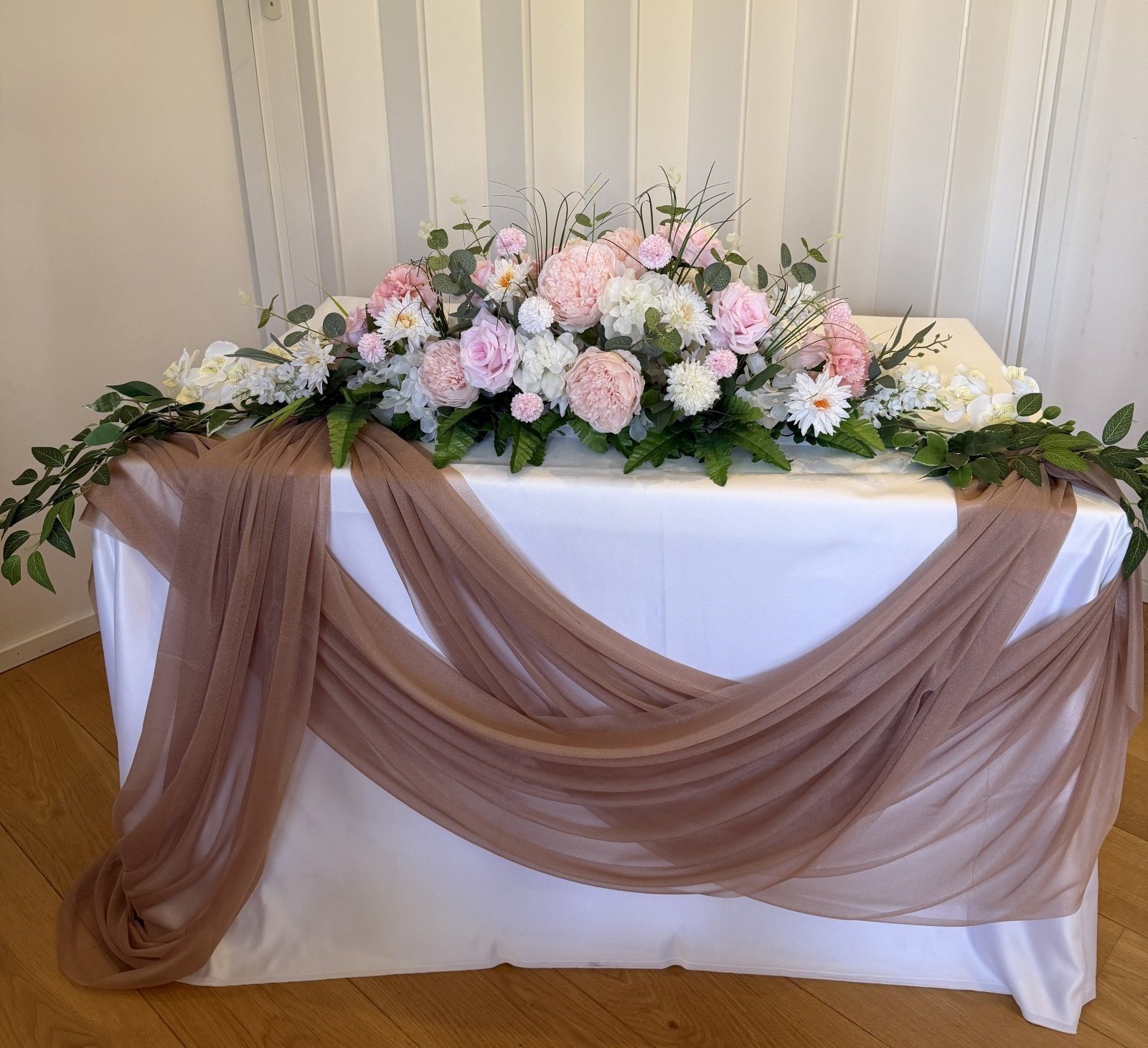 Kukka-asetelma 140cm