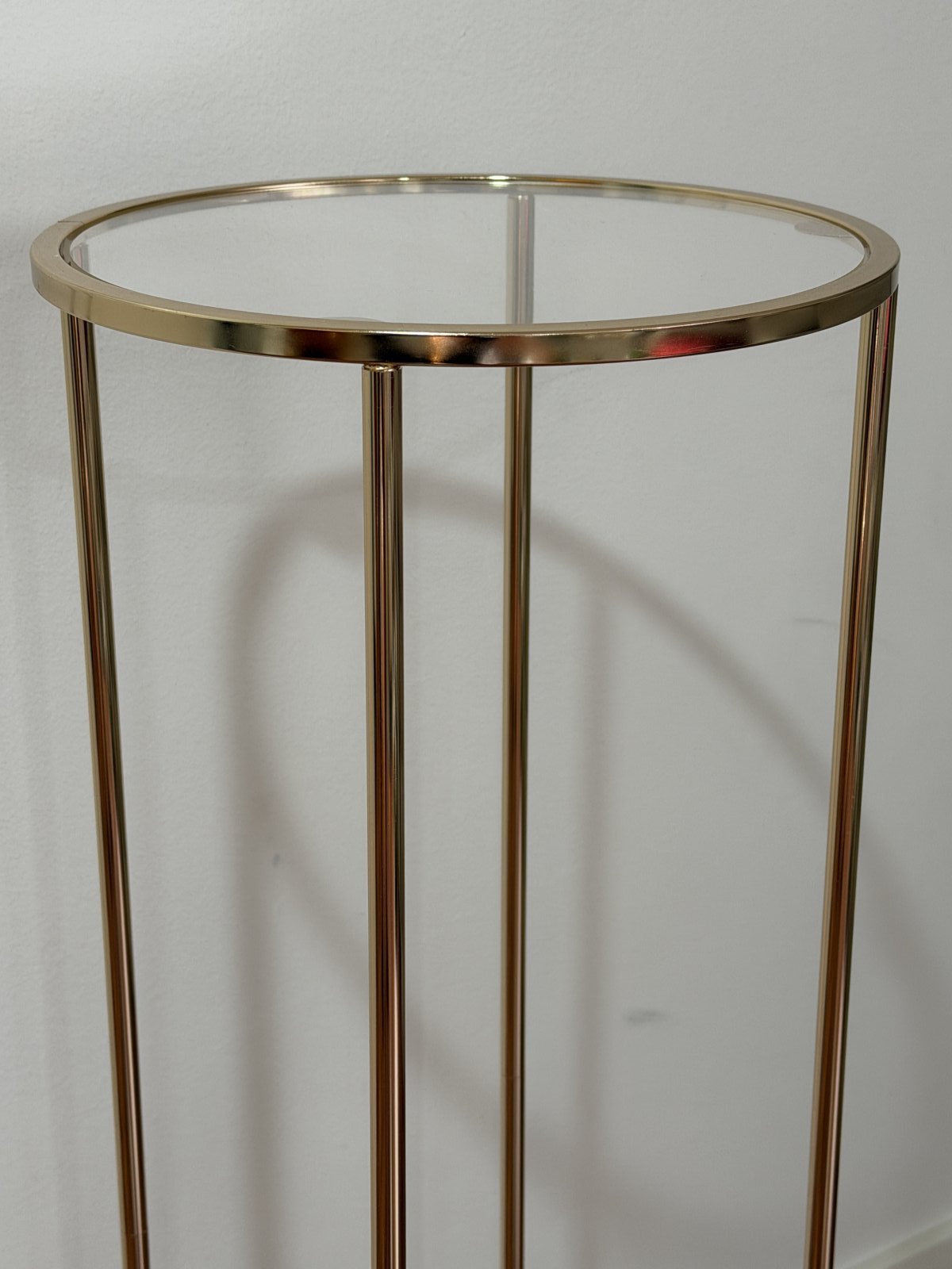 Kultaiset kukkajalustat 2