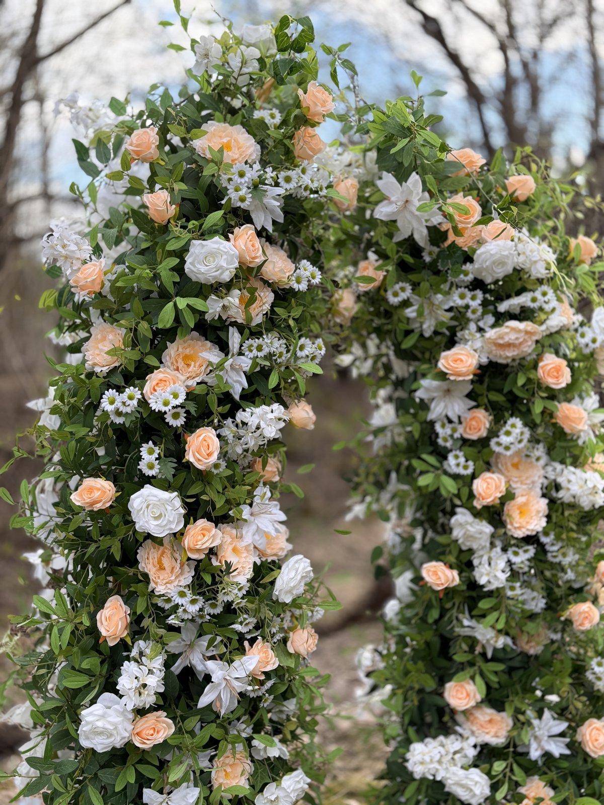 Shampanjan sävyinen kukkapylväs 2