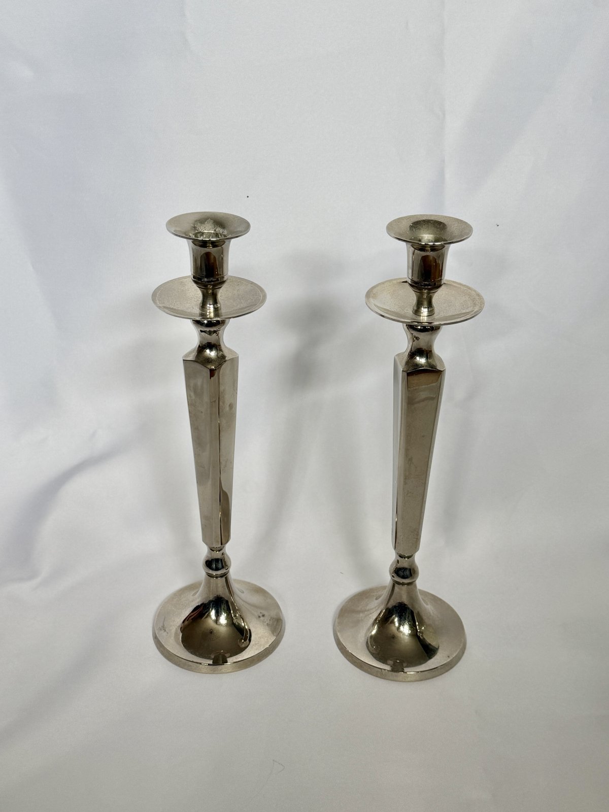 Hopea kynttilänjalka